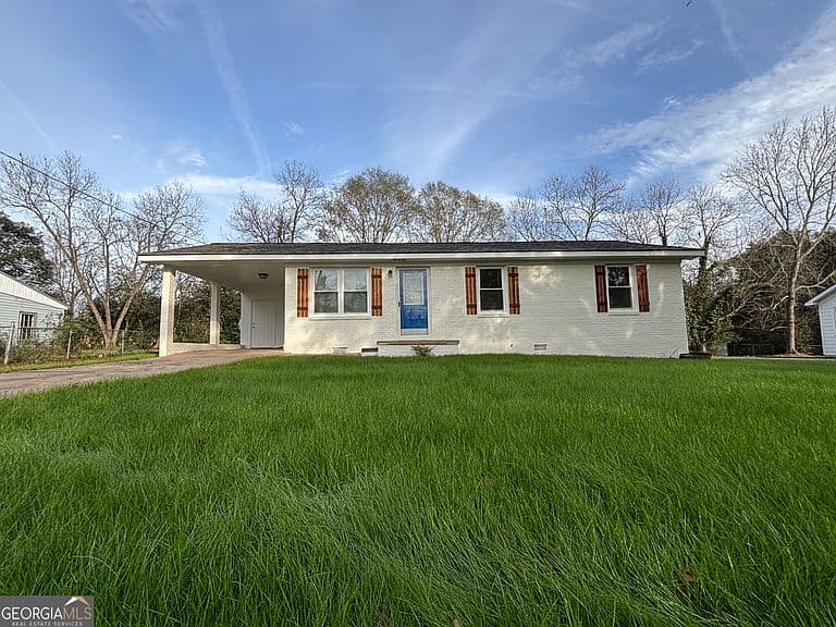 Listing photo 4