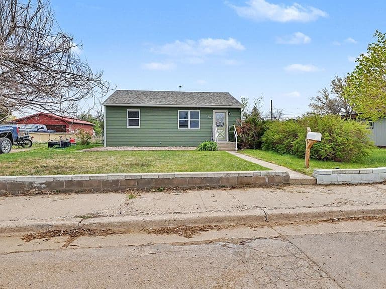 Listing photo 2