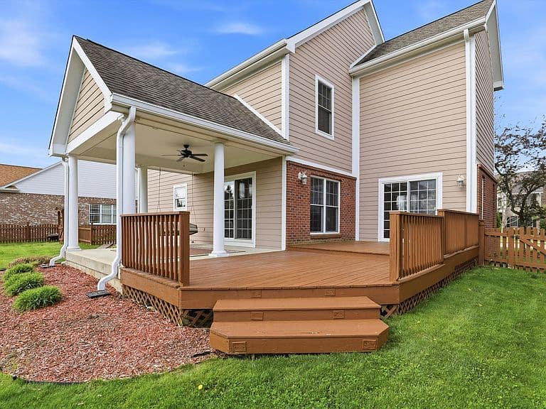 Listing photo 3