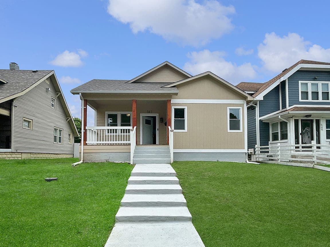Primary listing photo