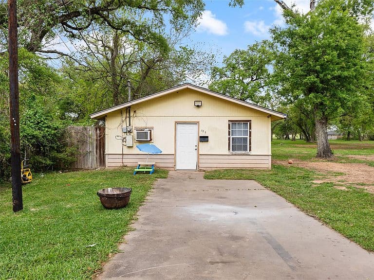 Listing photo 3