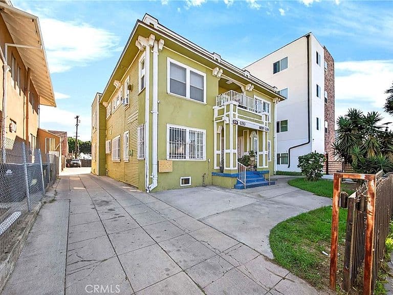 Listing photo 5