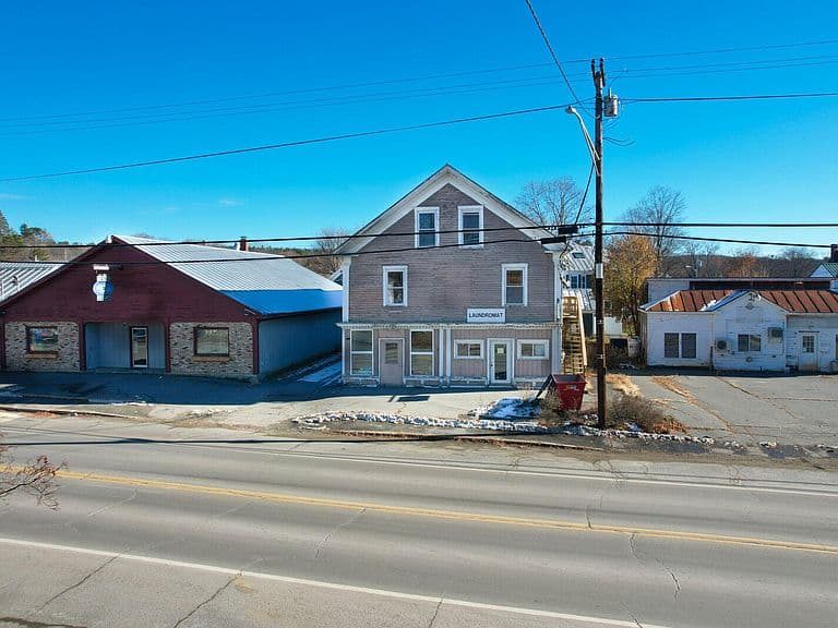 Listing photo 5