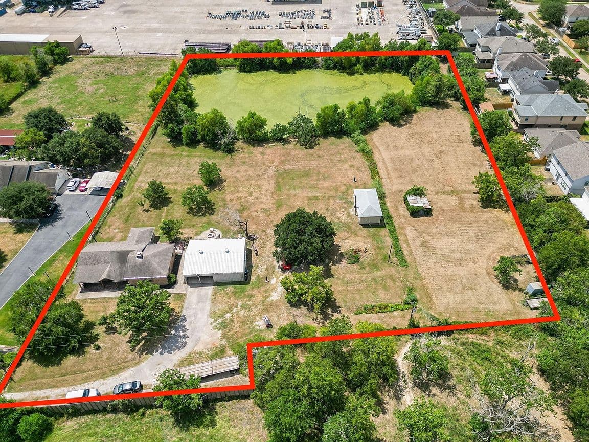 Primary listing photo