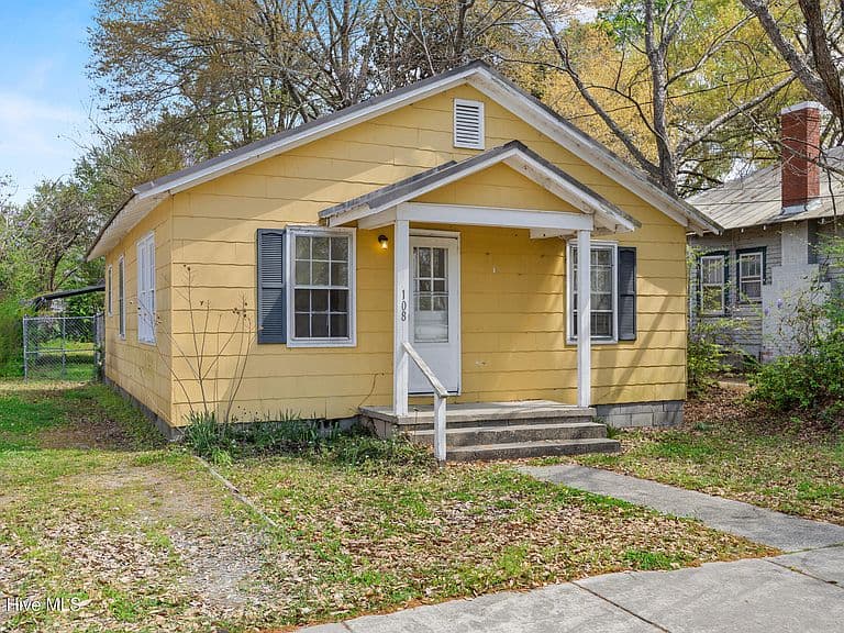 Listing photo 4