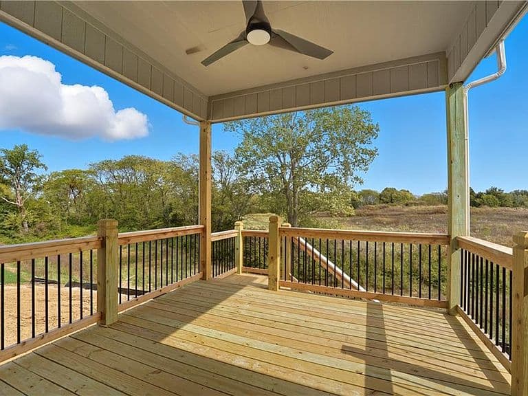 Listing photo 4