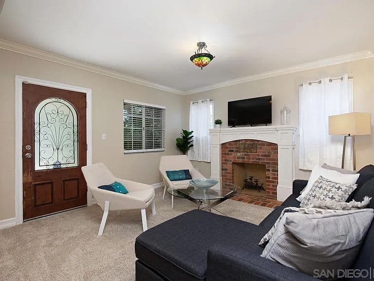 Listing photo 3