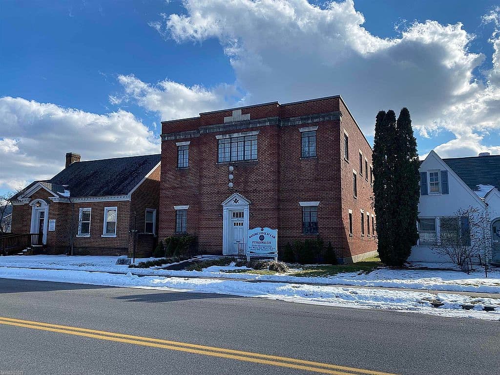 Primary listing photo
