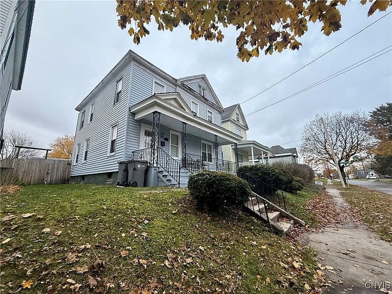 Listing photo 5