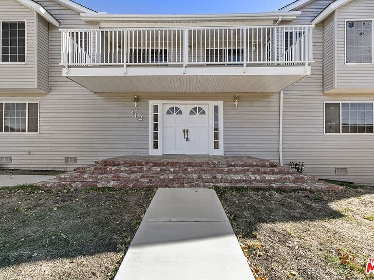 Listing photo 3