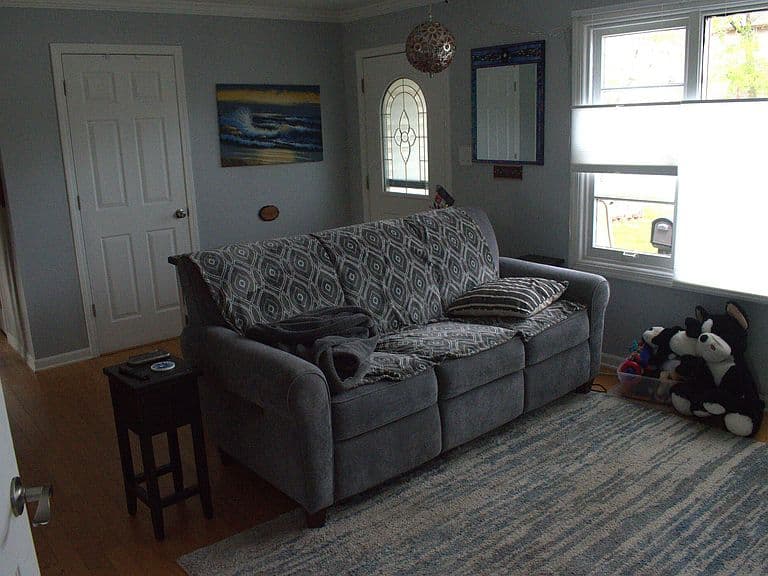 Listing photo 3