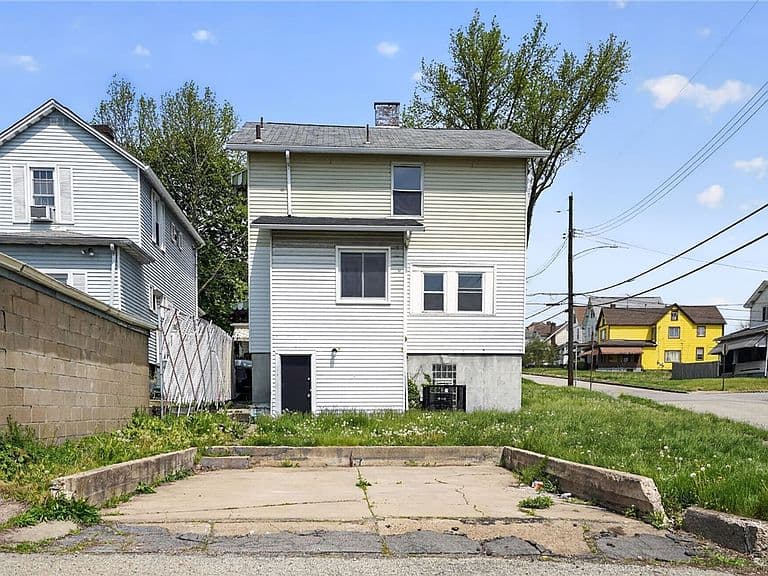 Listing photo 5
