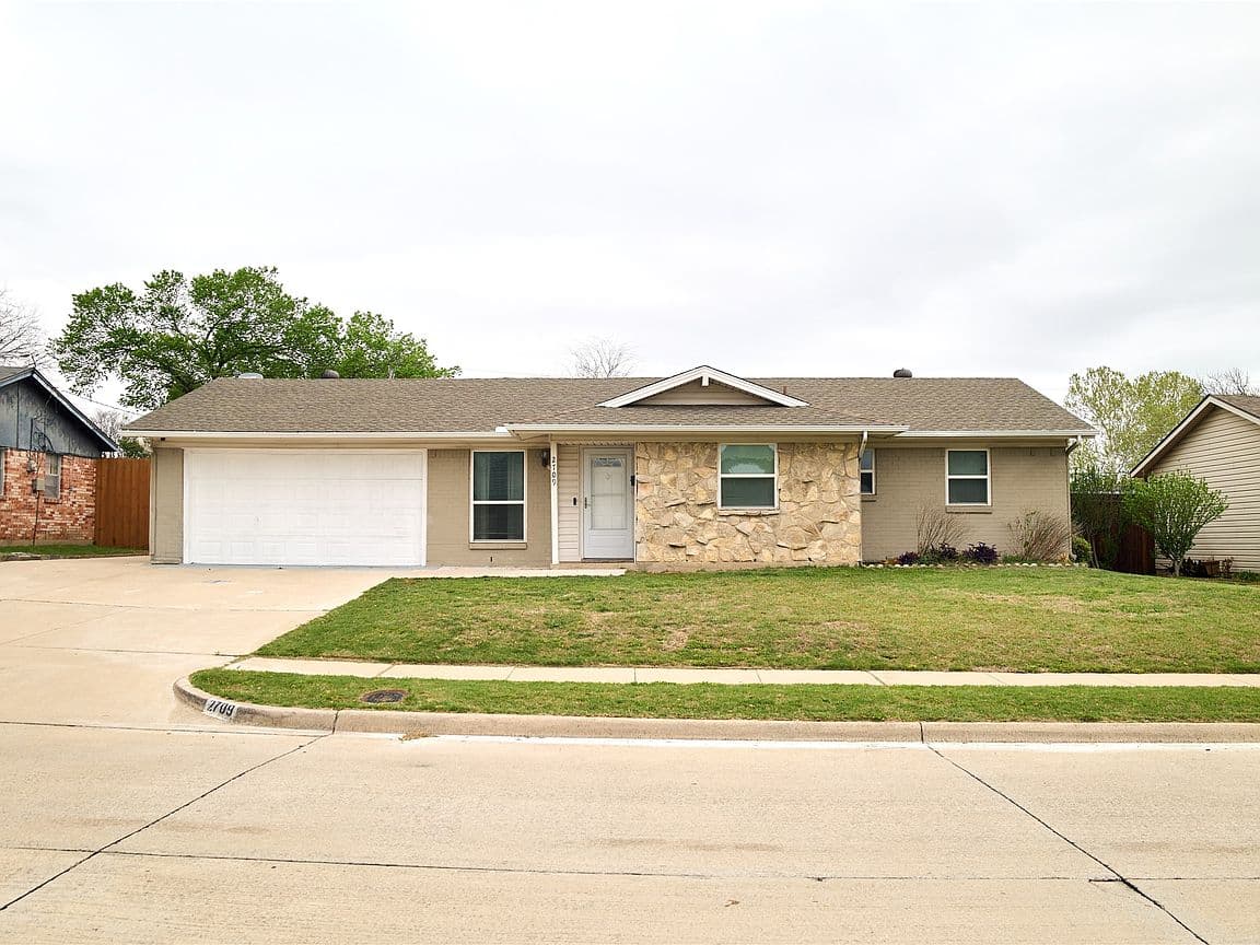 Primary listing photo