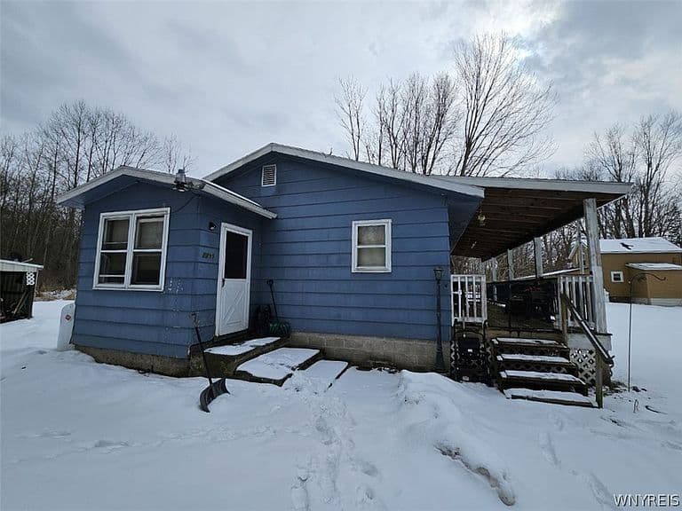 Listing photo 2