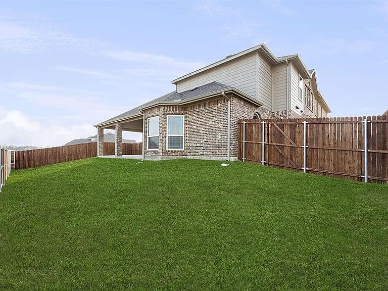 Listing photo 4