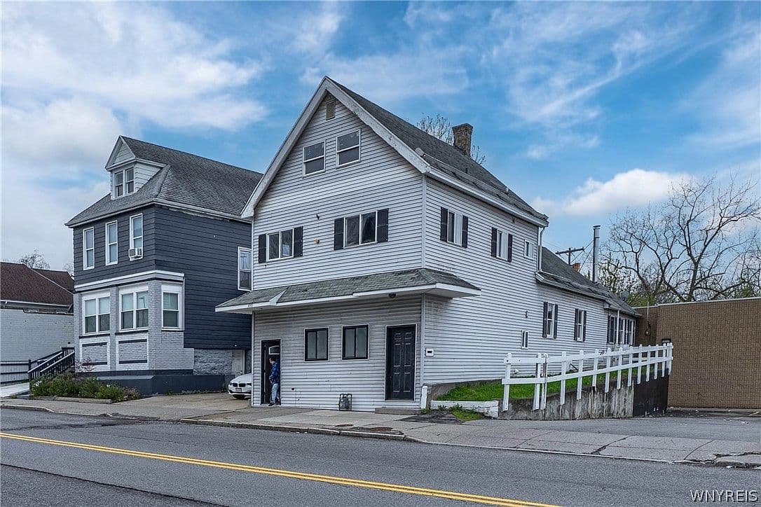 Primary listing photo