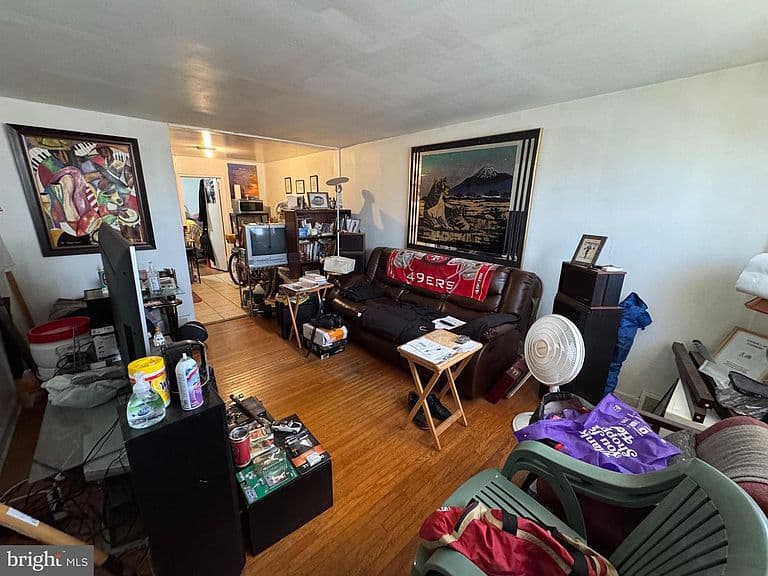 Listing photo 5