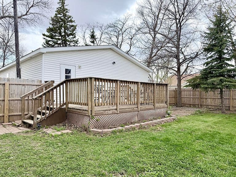 Listing photo 5