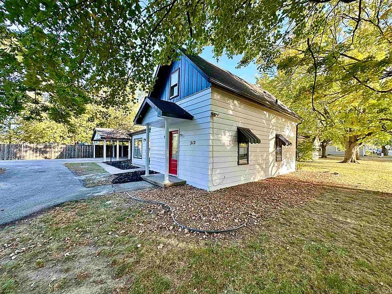 Listing photo 4