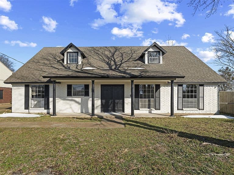 Listing photo 4
