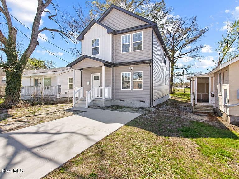 Listing photo 3