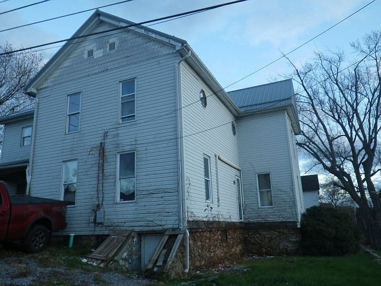 Listing photo 4