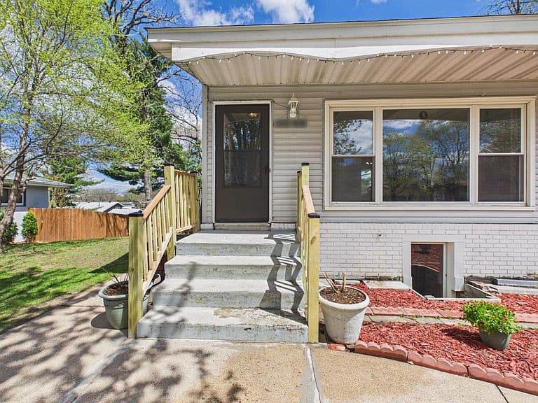 Listing photo 4