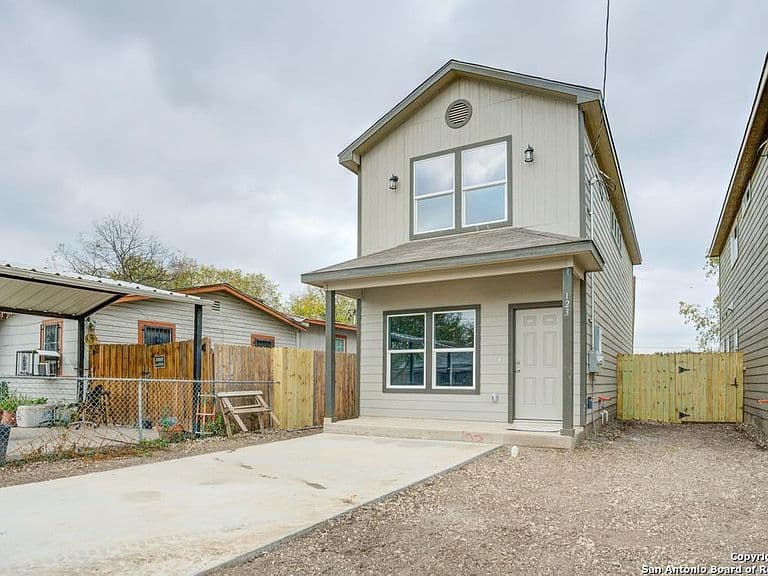 Listing photo 2