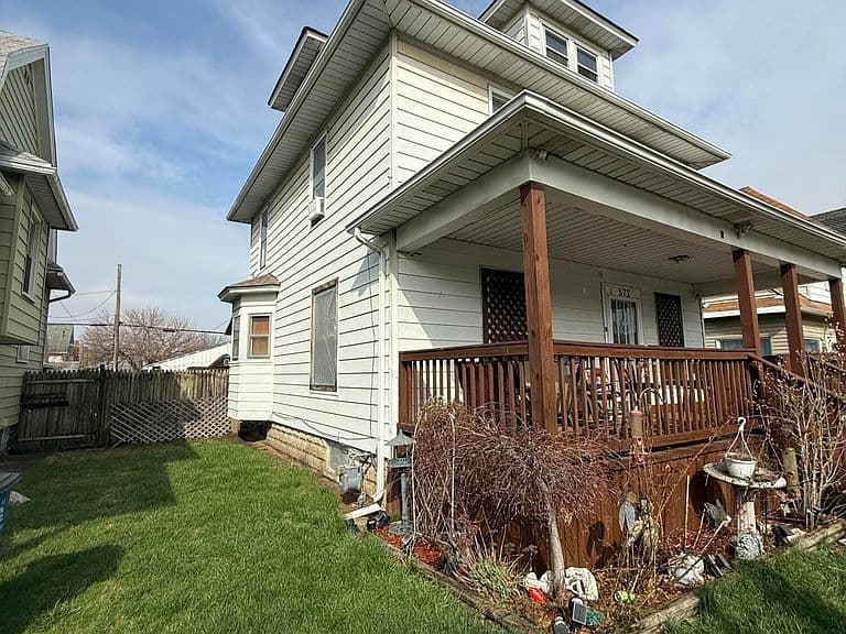 Listing photo 3