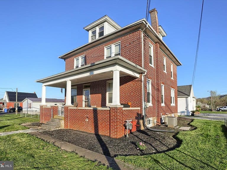 Listing photo 4