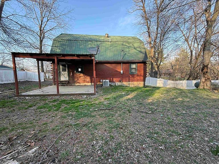 Listing photo 3