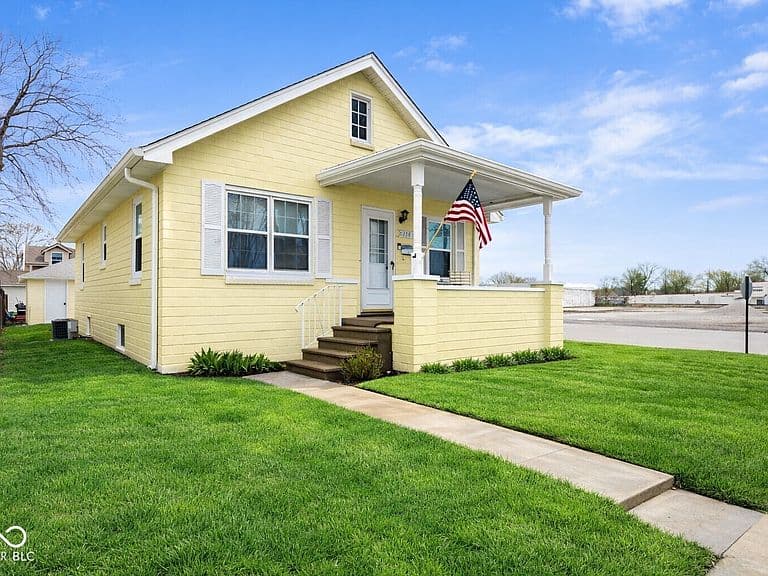 Listing photo 2