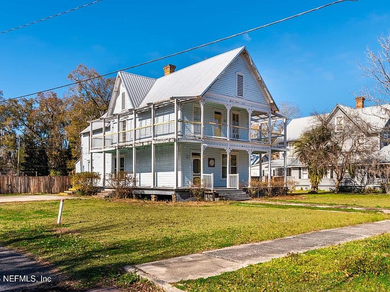 Listing photo 3