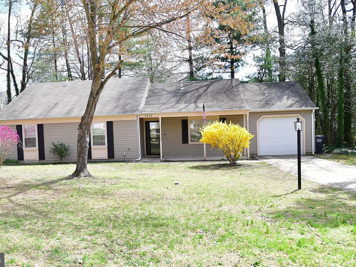 Primary listing photo