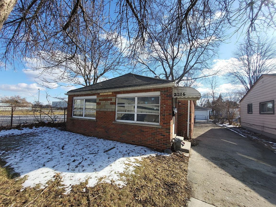 Primary listing photo