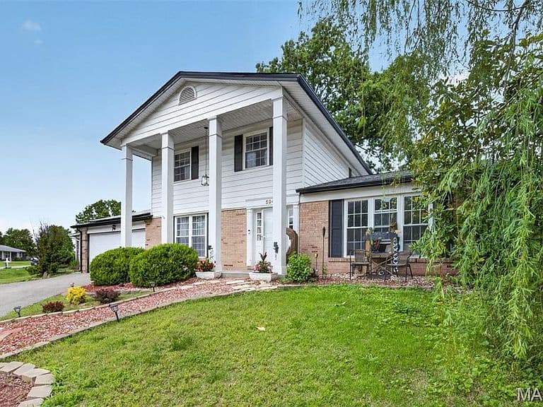 Listing photo 3