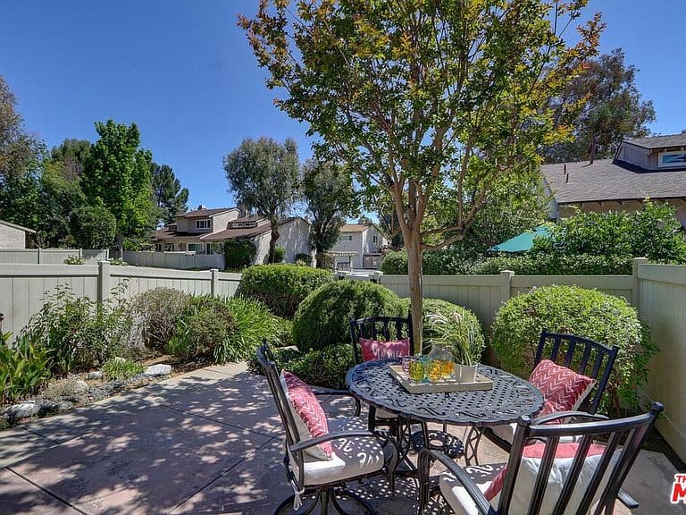 Listing photo 4