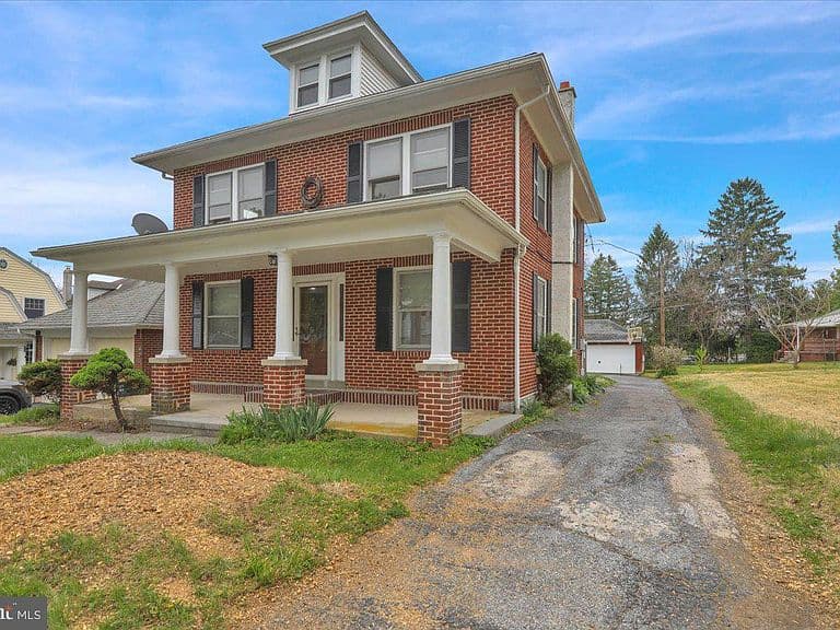 Listing photo 4