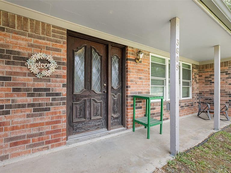 Listing photo 5