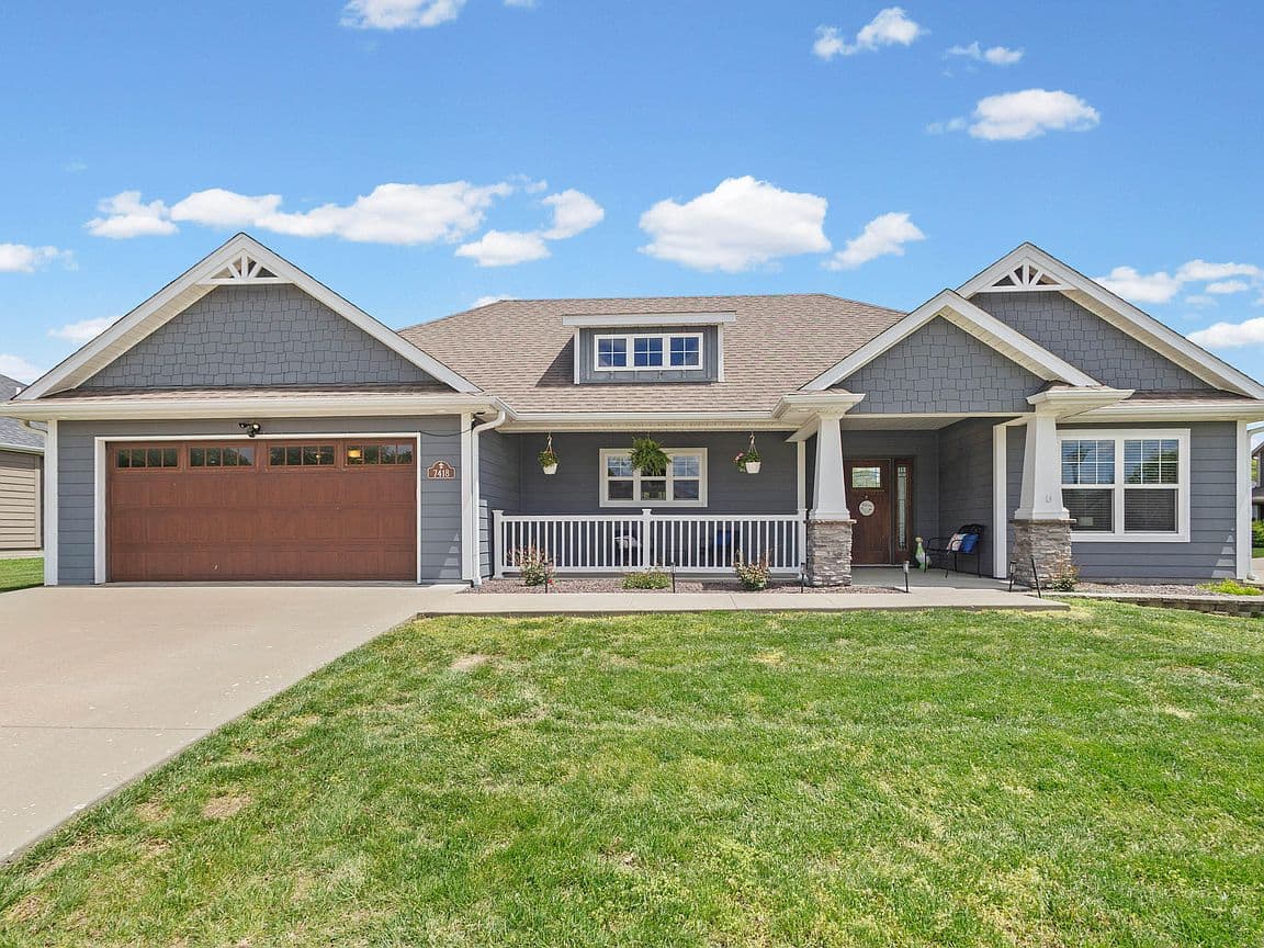 Primary listing photo