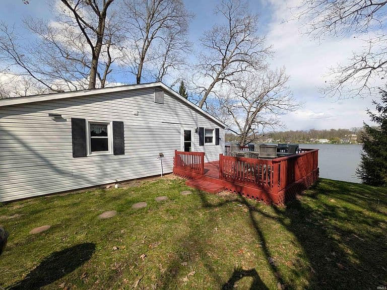 Listing photo 2