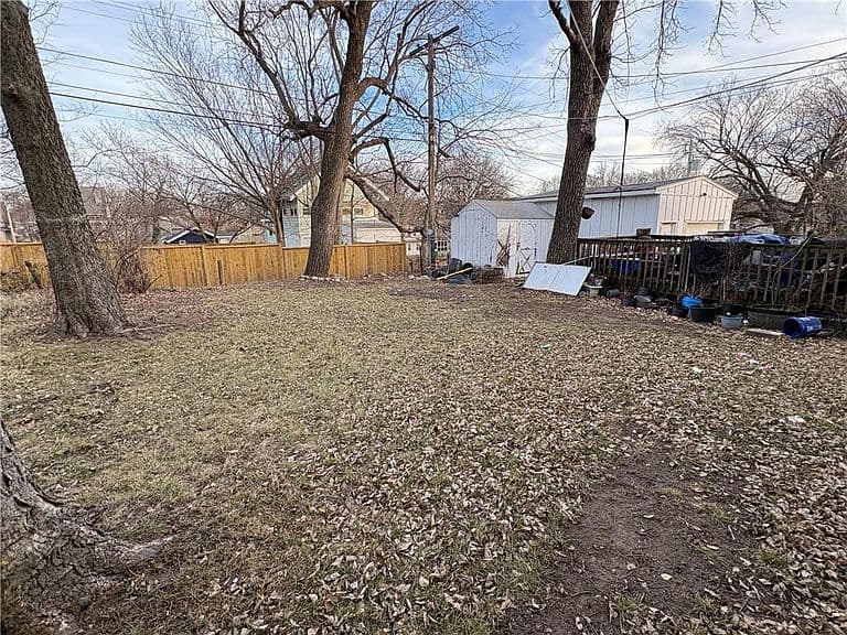 Listing photo 5