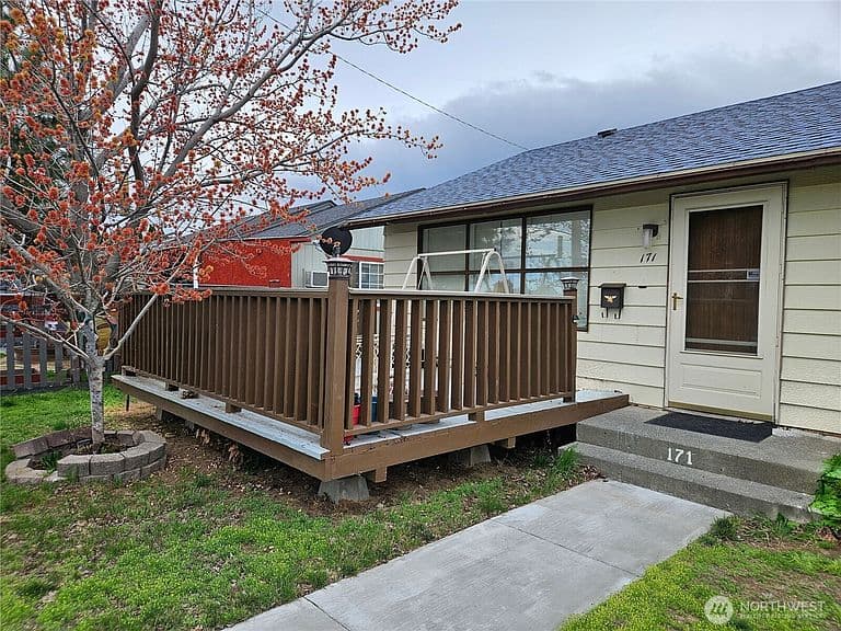 Listing photo 4