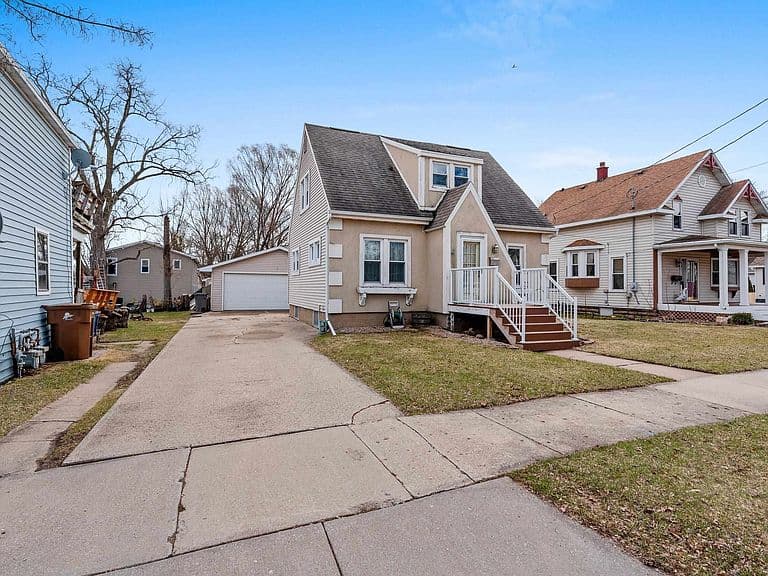 Listing photo 4