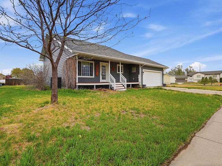 Listing photo 5