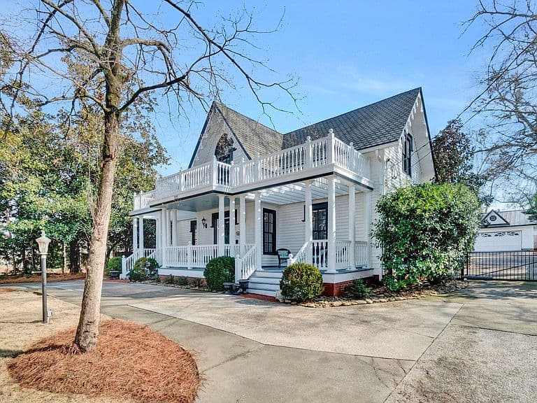 Listing photo 2