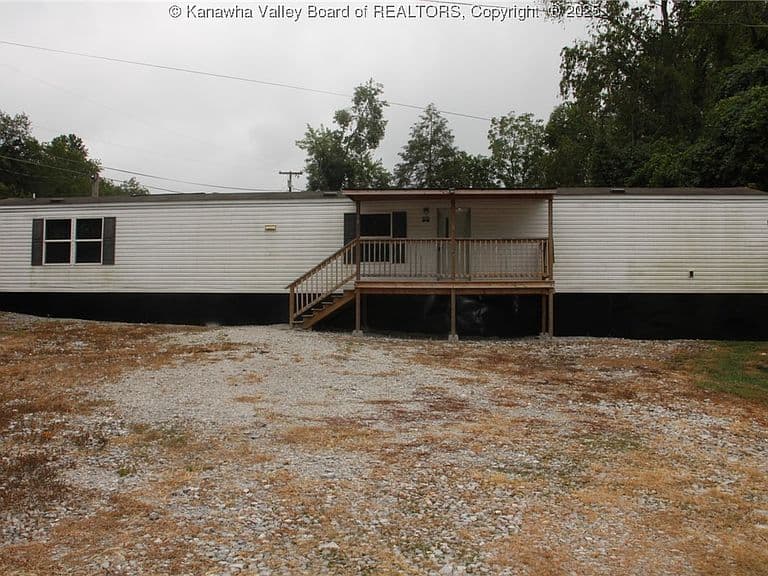 Listing photo 3
