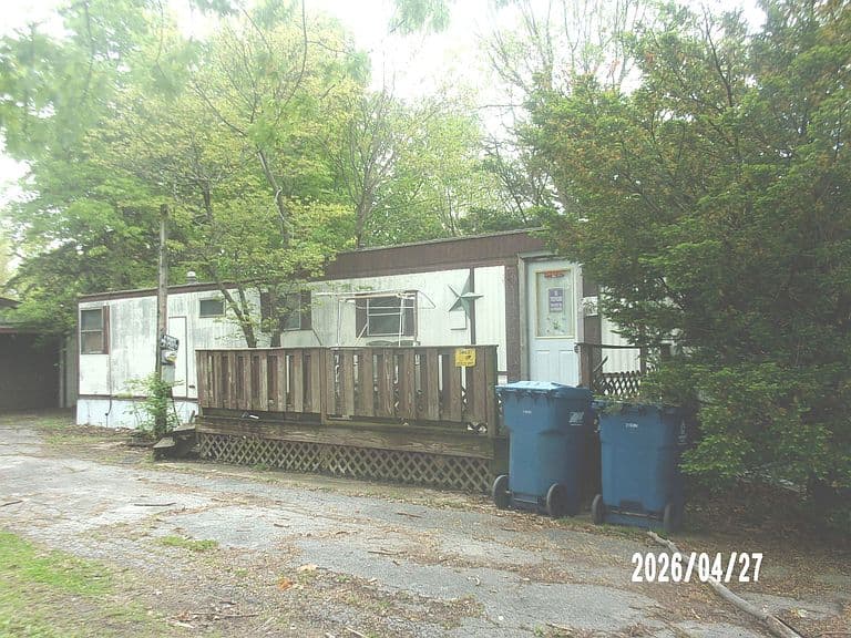 Listing photo