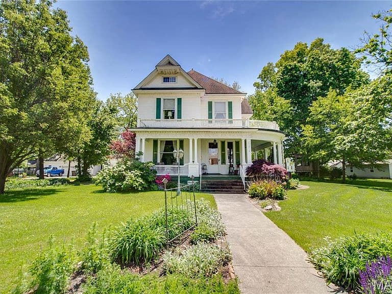 Listing photo 5