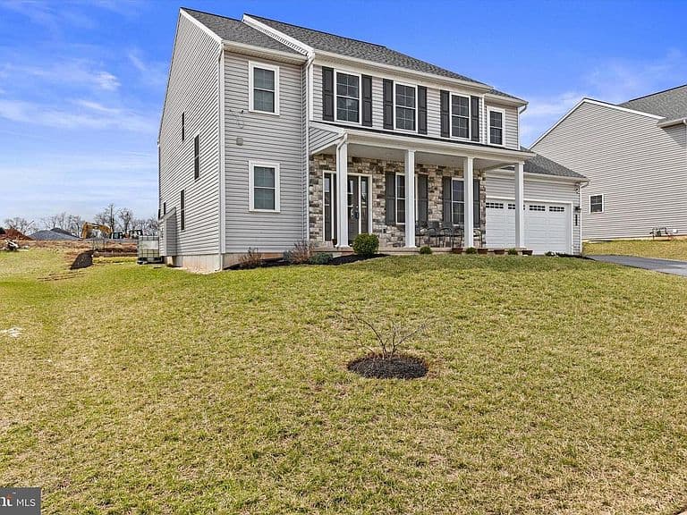 Listing photo 3